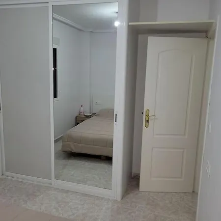 Apartamento Bajo Con Terraza Y Piscina Torrevieja Exterior photo