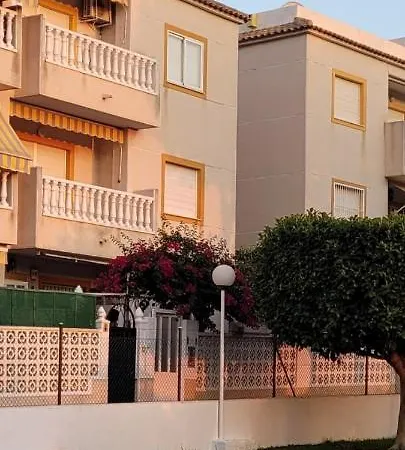 Apartamento Bajo Con Terraza Y Piscina Torrevieja Exterior photo
