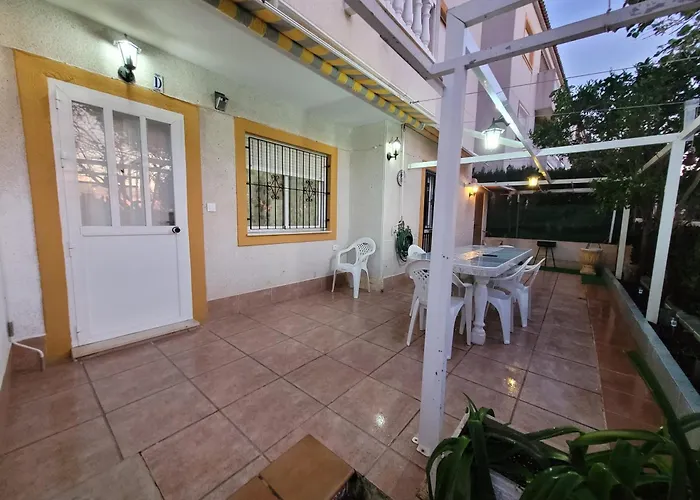 Apartamento Bajo Con Terraza Y Piscina