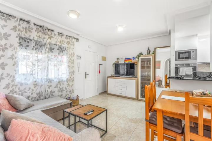 Bajo Con Terraza Y Piscina Apartment