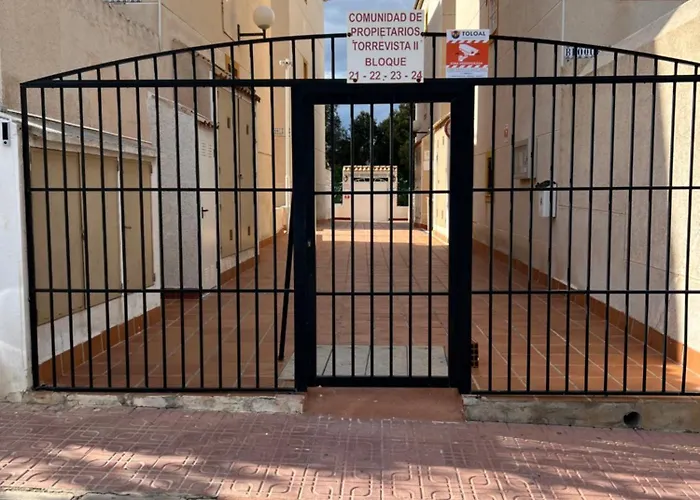 Apartamento Bajo Con Terraza Y Piscina