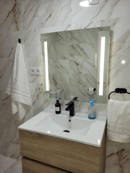 Apartament Bajo Con Terraza Y Piscina Torrevieja